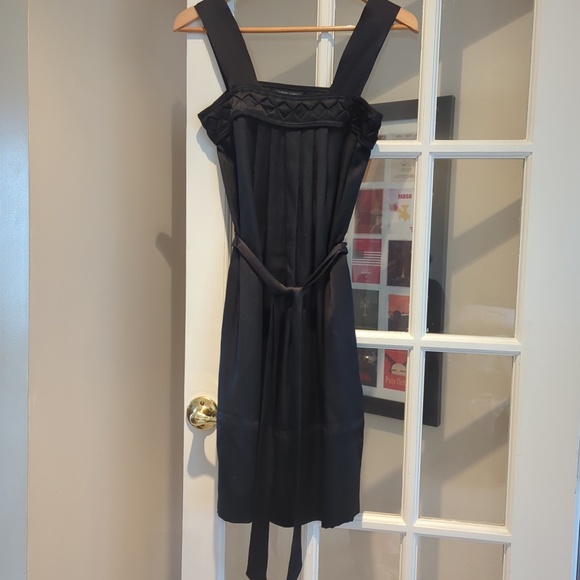 Banana Republic Black Silk Belted Pleated Sleeveless Mini Dress NWT - Picture 6 of 13
